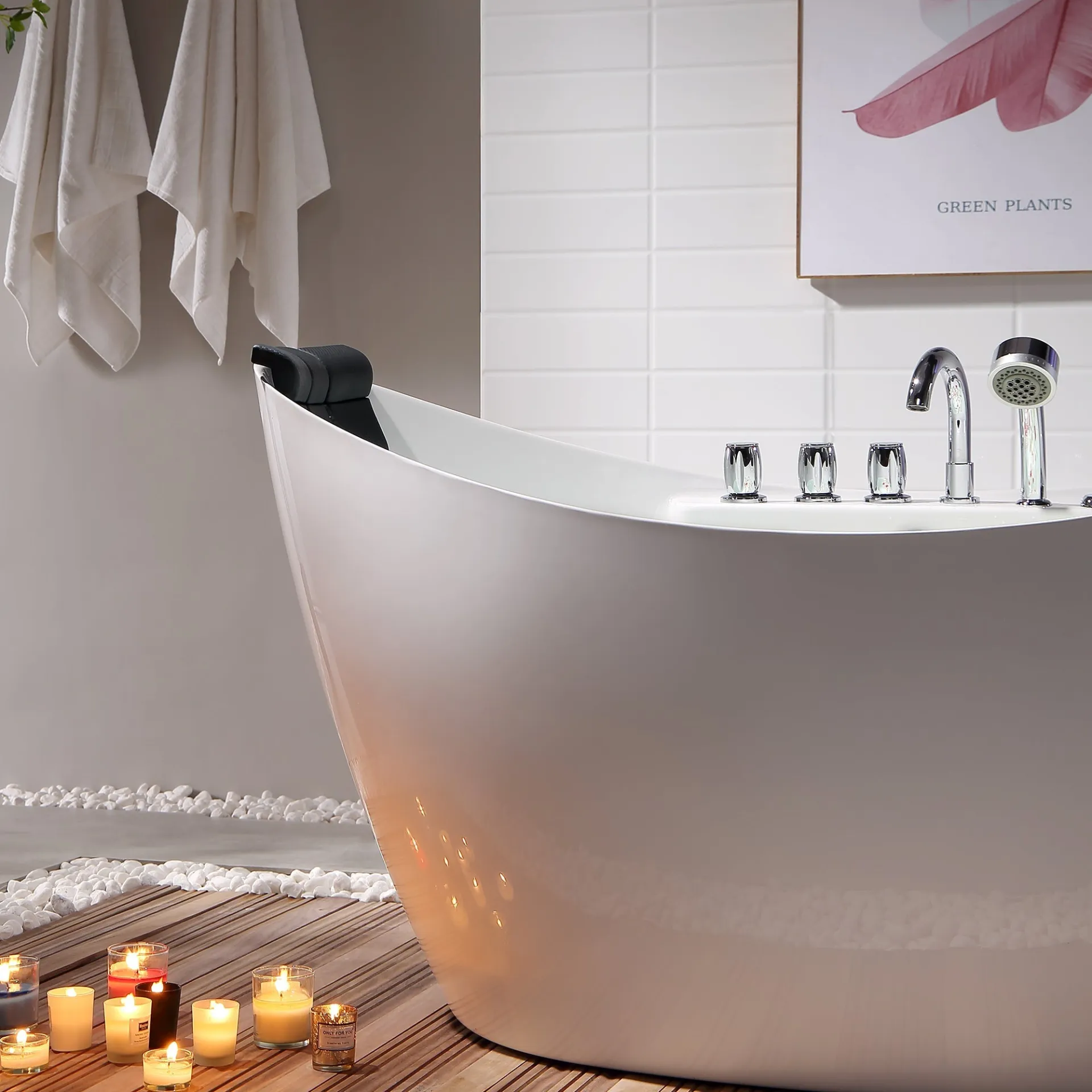 Freestanding Whirlpool Bathtub with Center Drain